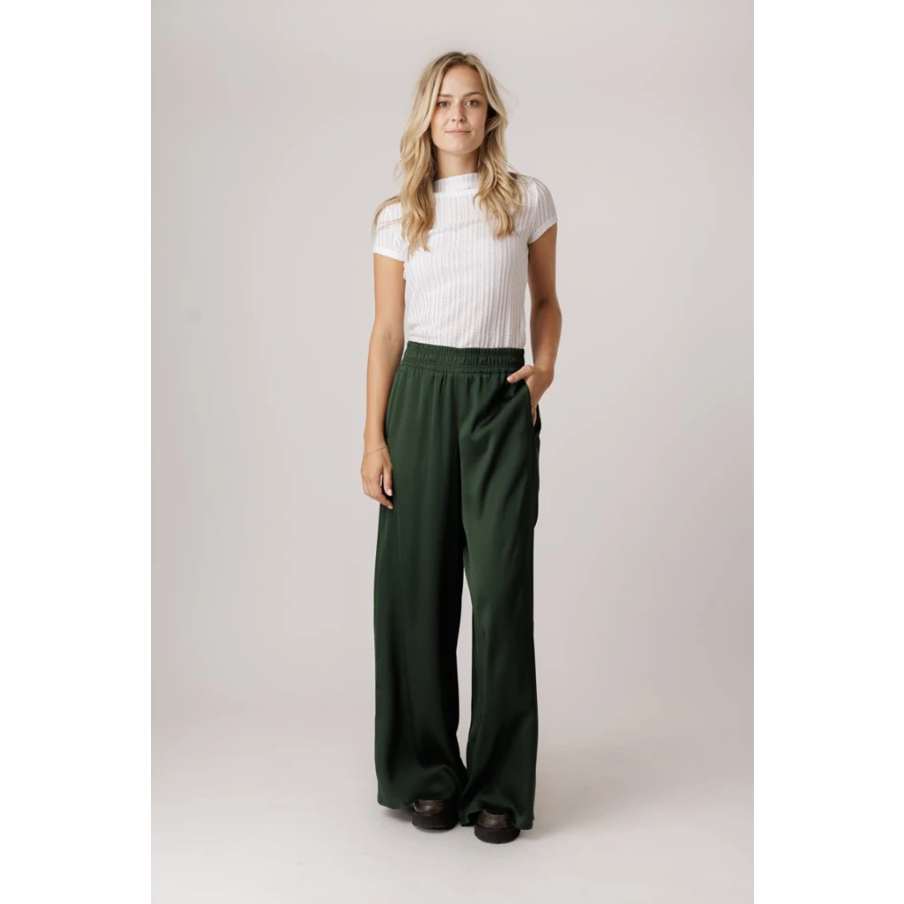 drykorn Groene Glanzende Elastische Taillebroek Green Dames