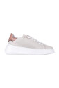 sneakers-avec-details-de-logo