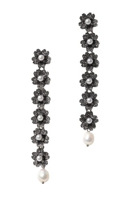 pearl-drop-floral-earrings