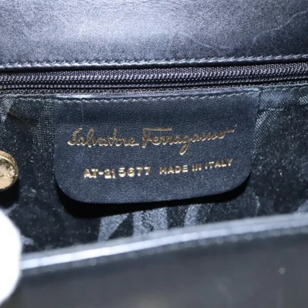 Salvatore Ferragamo Pre-owned Leather handbags Black Dames