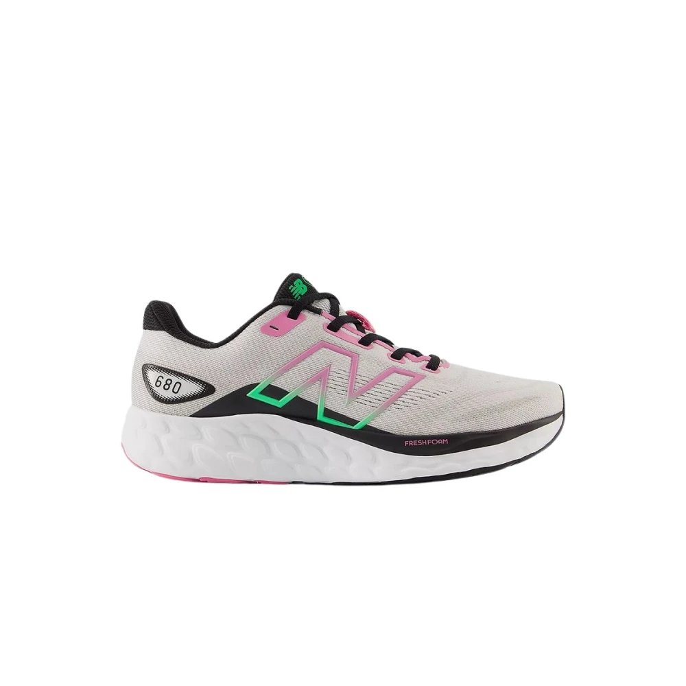 New Balance Fresh Foam 680 v8 Dames Schoenen Beige
