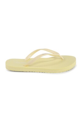 yellow-flip-flops-for-summer