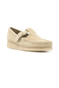 beige-flat-shoes-with-side-buckle