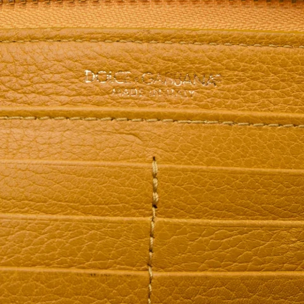 Dolce & Gabbana Pre-owned Leather wallets Yellow Dames