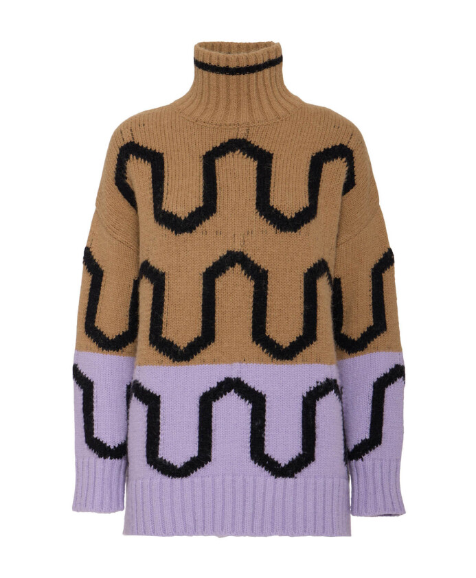 comber-turtleneck
