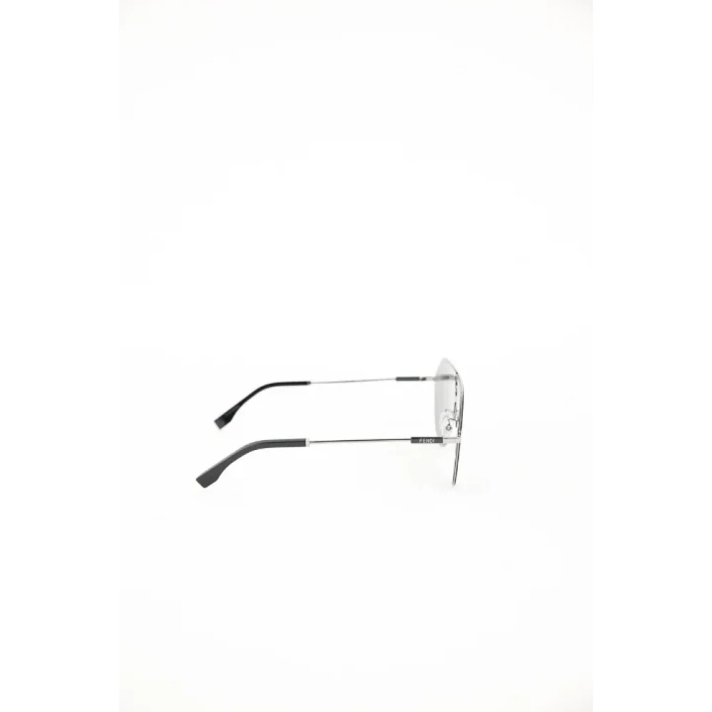Fendi Vintage Pre-owned Metal sunglasses Black Dames
