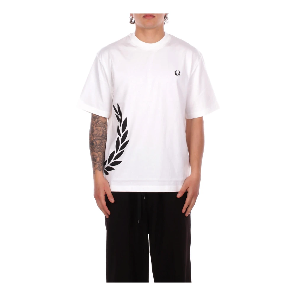 Fred Perry Men's White Logo Front T-Shirt - T-Shirts - M - Tops