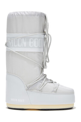 bottes-dhiver-emblematiques-en-nylon