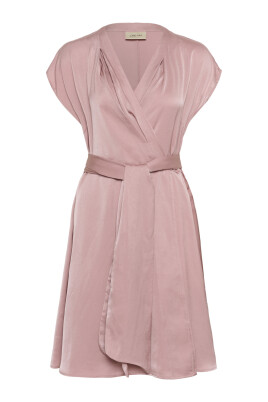 elegant-kort-klanning-i-dawn-pink