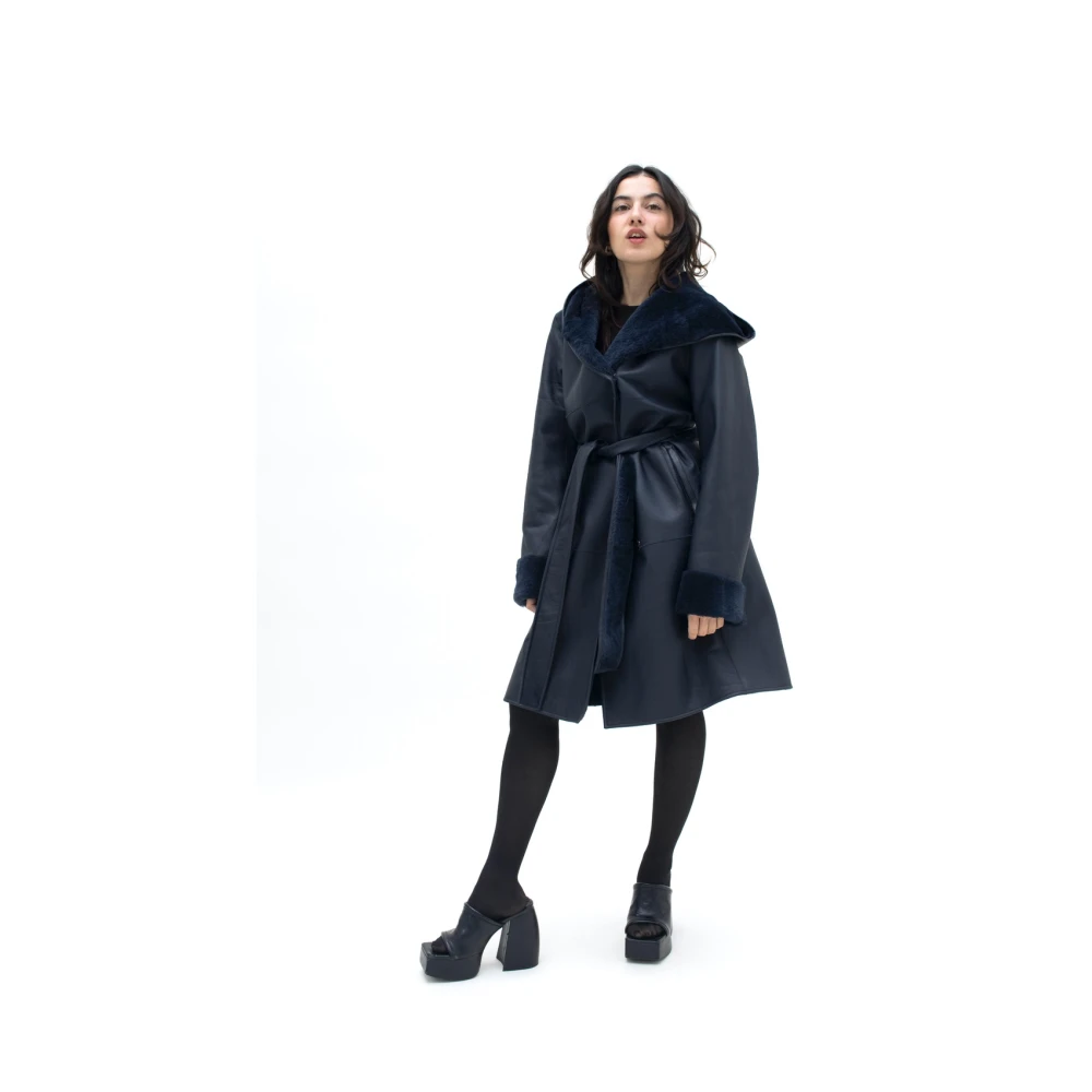 Just Things we Like Izumi Lambskin Shearling Coat Blue Dames