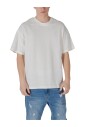 white-short-sleeve-t-shirt
