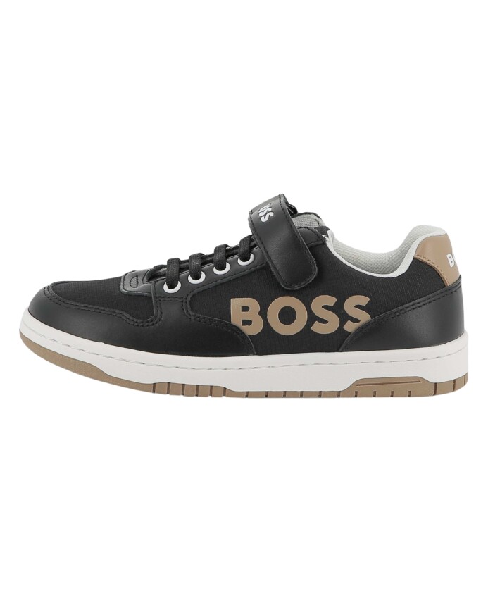 black-logo-trainers-with-elastic-band