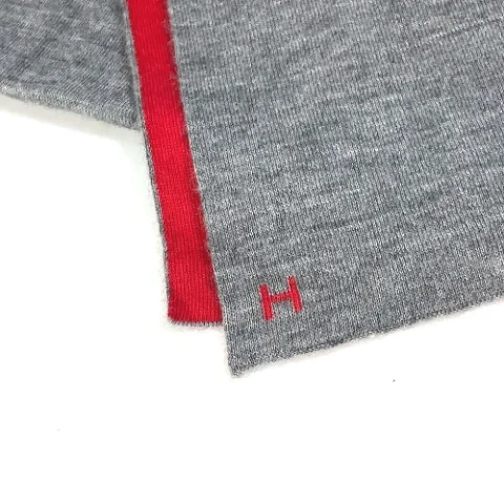 Hermès Vintage Pre-owned Fabric scarves Gray Dames