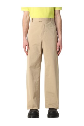 pantalon-beige-coupe-large