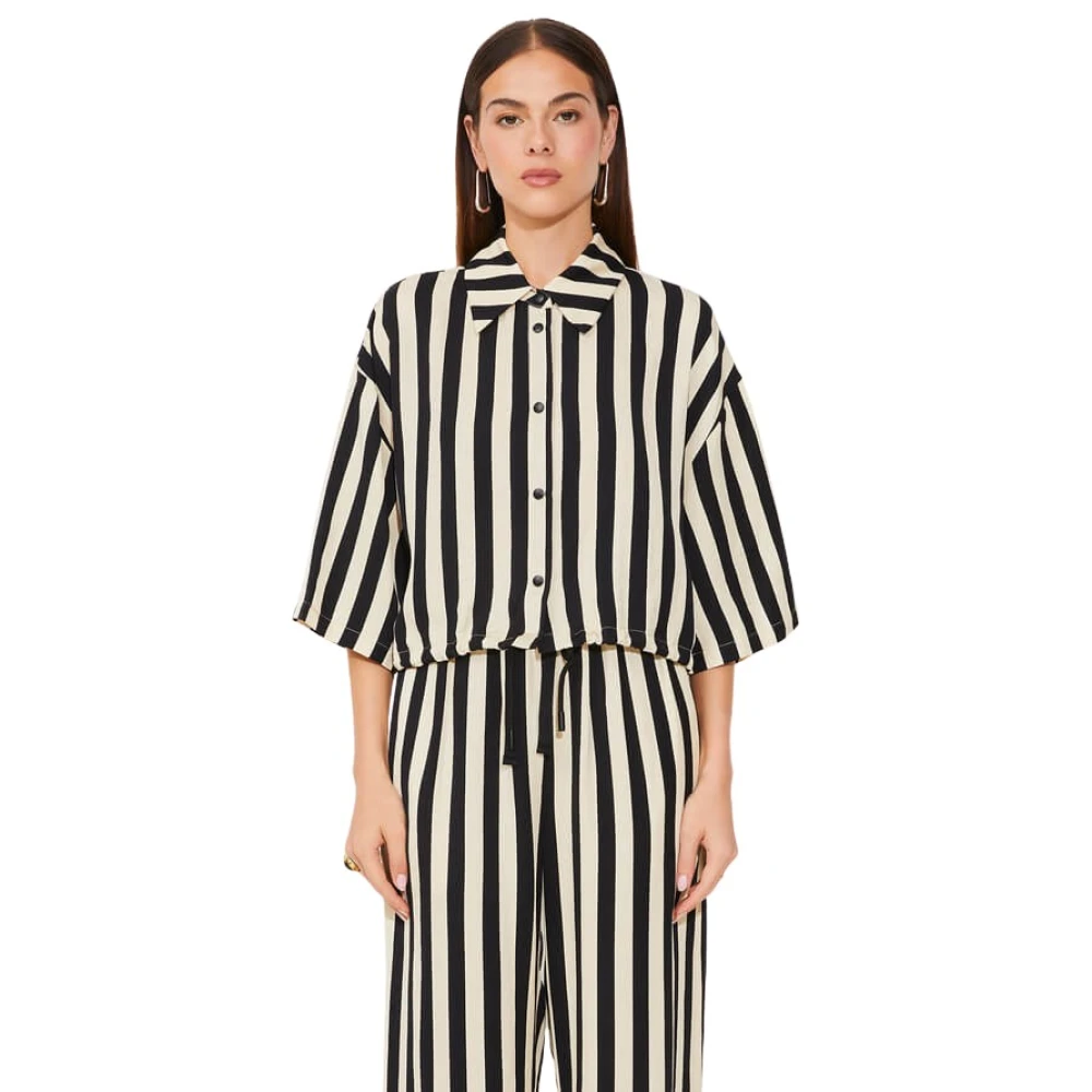 Blouses & Shirts > Shirts - - Suncoo - Modalova