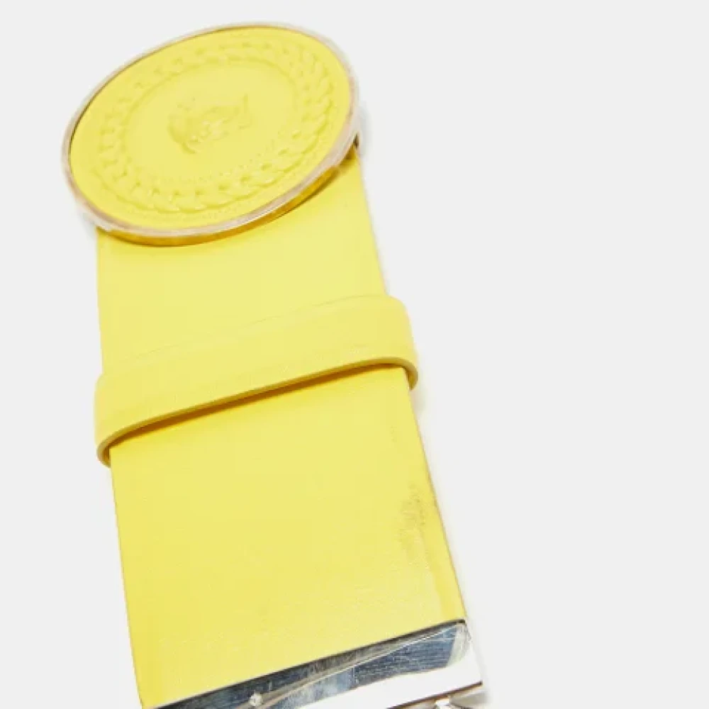 Versace Pre-owned Leather belts Yellow Dames