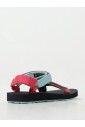 sandales-multicolores-pour-jouer-activement