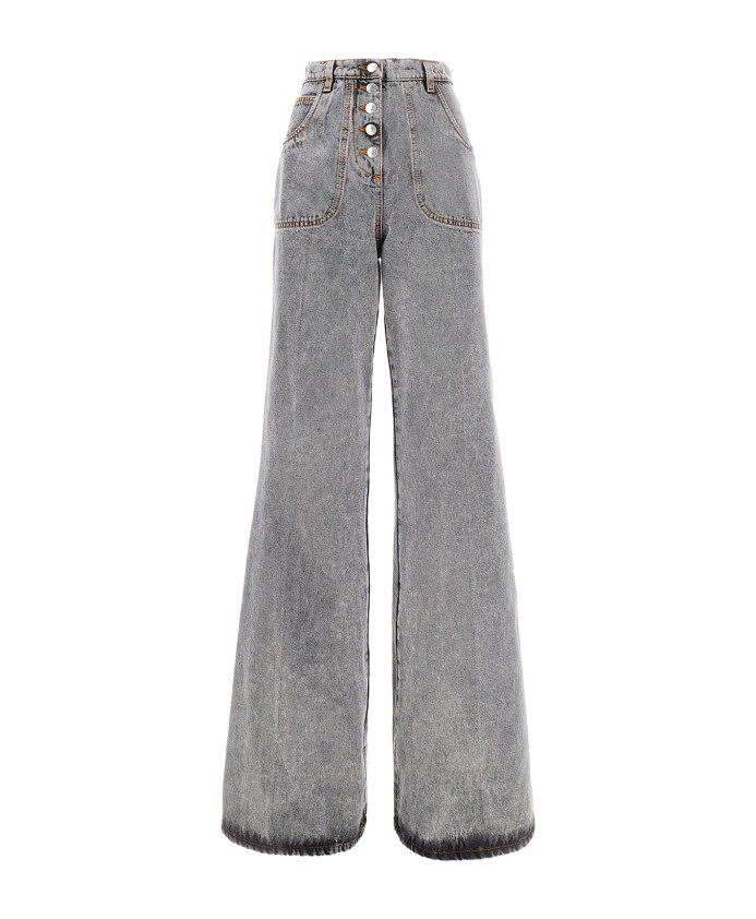 classic-denim-jeans-for-everyday-wear