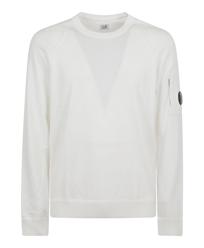 white-sweater-with-lens-pocket