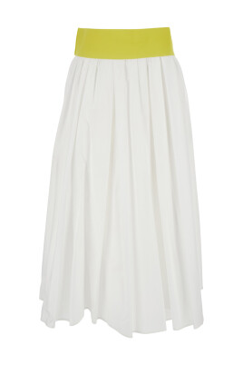 jupe-blanche-plissee-avec-taille-contrastante