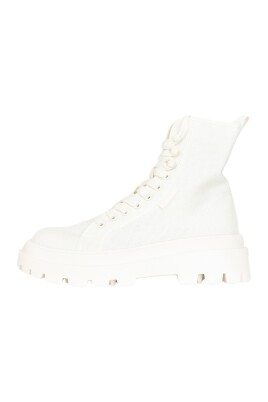 canvas-ankle-boot-with-rubber-sole