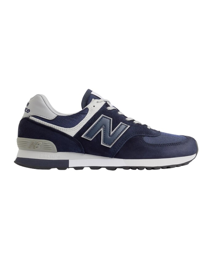 classic-uk-576-dark-navy-sneakers