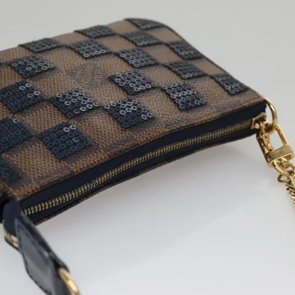 Louis Vuitton Vintage Pre-owned Canvas pouches Brown Dames