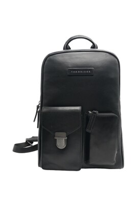 lader-laptop-ryggsack-med-flera-fickor