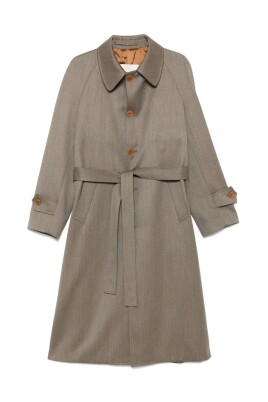 raglan-sleeve-coat