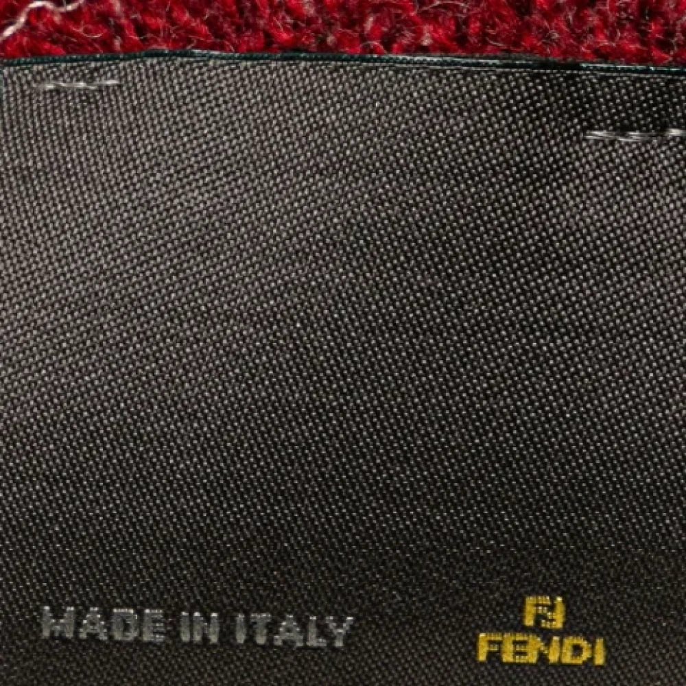 Fendi Vintage Pre-owned Wool scarves Red Dames