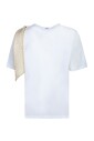 witte-t-shirt-met-zijden-sjaaldetail