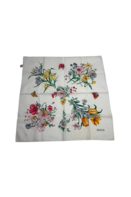 Pre-owned Tygscarf