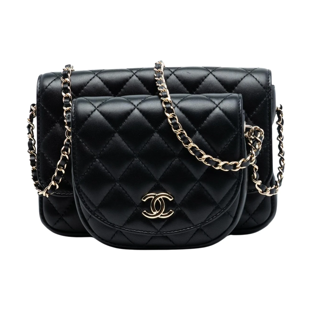 Chanel Vintage Women's Black Pre-Owned Quilted Flap Bag