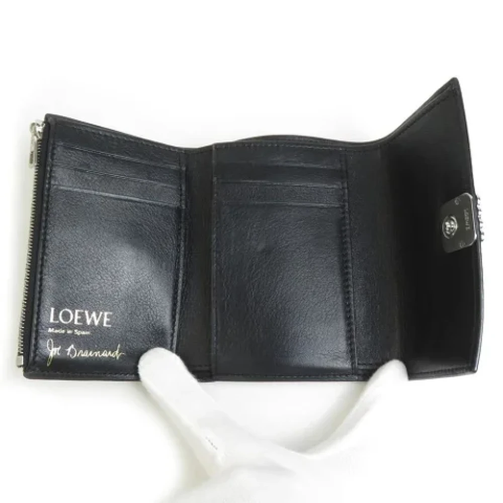 Loewe Pre-owned Leather wallets Green Dames