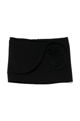 black-skirt-re25-model