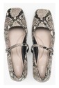 womenand-39-s-black-andamp-white-leather-ballet-flats-with-an-animal-print-estro-er00117151