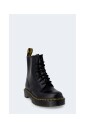 bottes-de-combat-en-cuir-noir