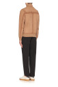 veste-en-cuir-suede-beige-avec-motif-decoupe