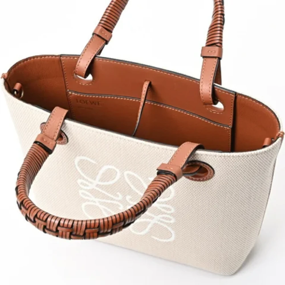 Loewe Pre-owned Canvas handbags Beige Dames