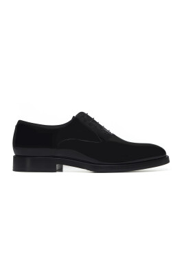 chaussures-plates-noires-a-lacets-en-cuir