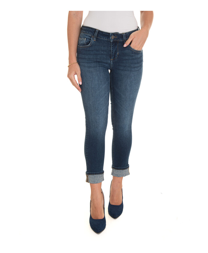 jean-denim-push-up-avec-applications-de-diamants