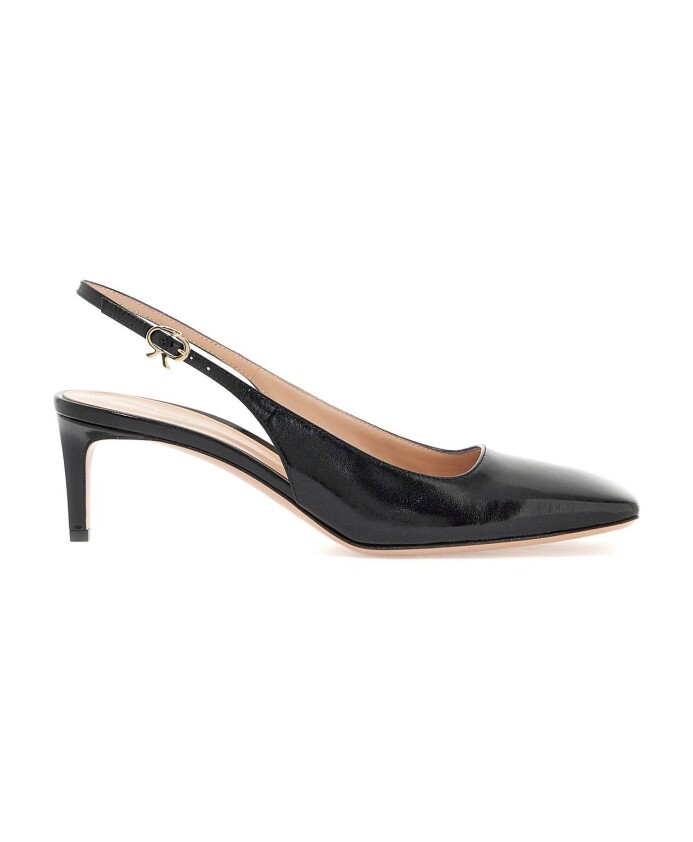 chaussures-decollete-a-bout-carre