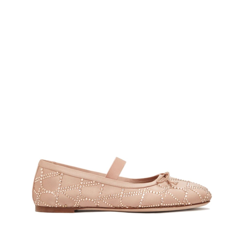 Valentino garavani hot sale flat shoes