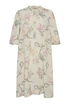 feminin-kjole-med-print-og-kinakrave