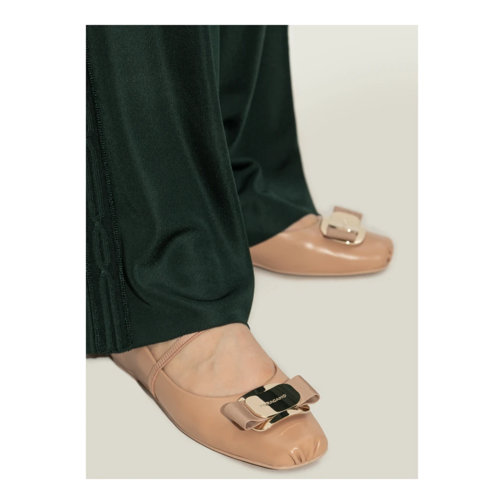 Ferragamo Women's Beige Ballerinas,, Ballerinas Zina Size 3
