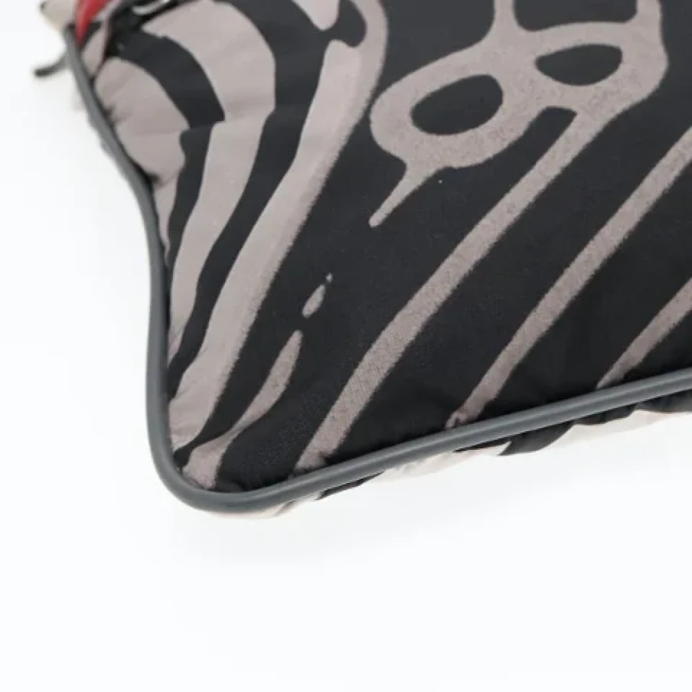 Prada Vintage Pre-owned Fabric prada-bags White Dames