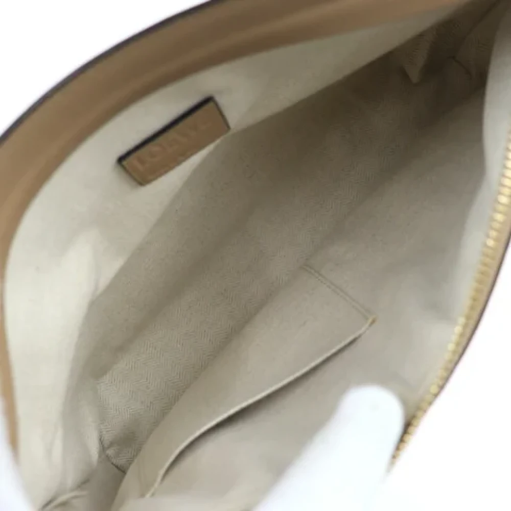 Loewe Pre-owned Fabric shoulder-bags Beige Dames