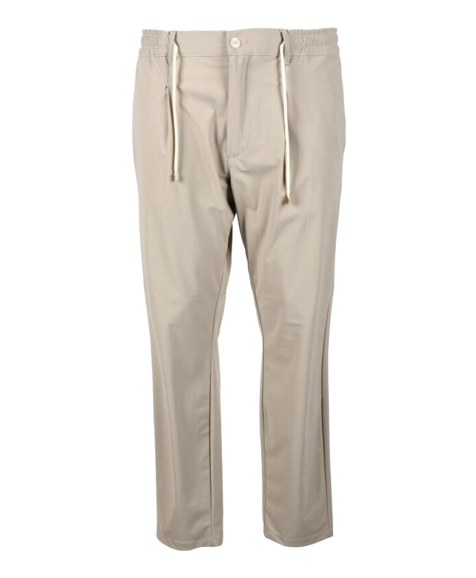 pantalon-en-tissu-technique-avec-poches