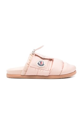 toggle-sandals-with-logo-patch
