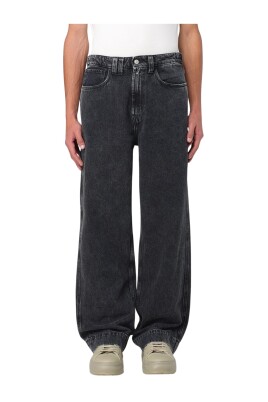 performance-jeans-for-cycling-enthusiasts